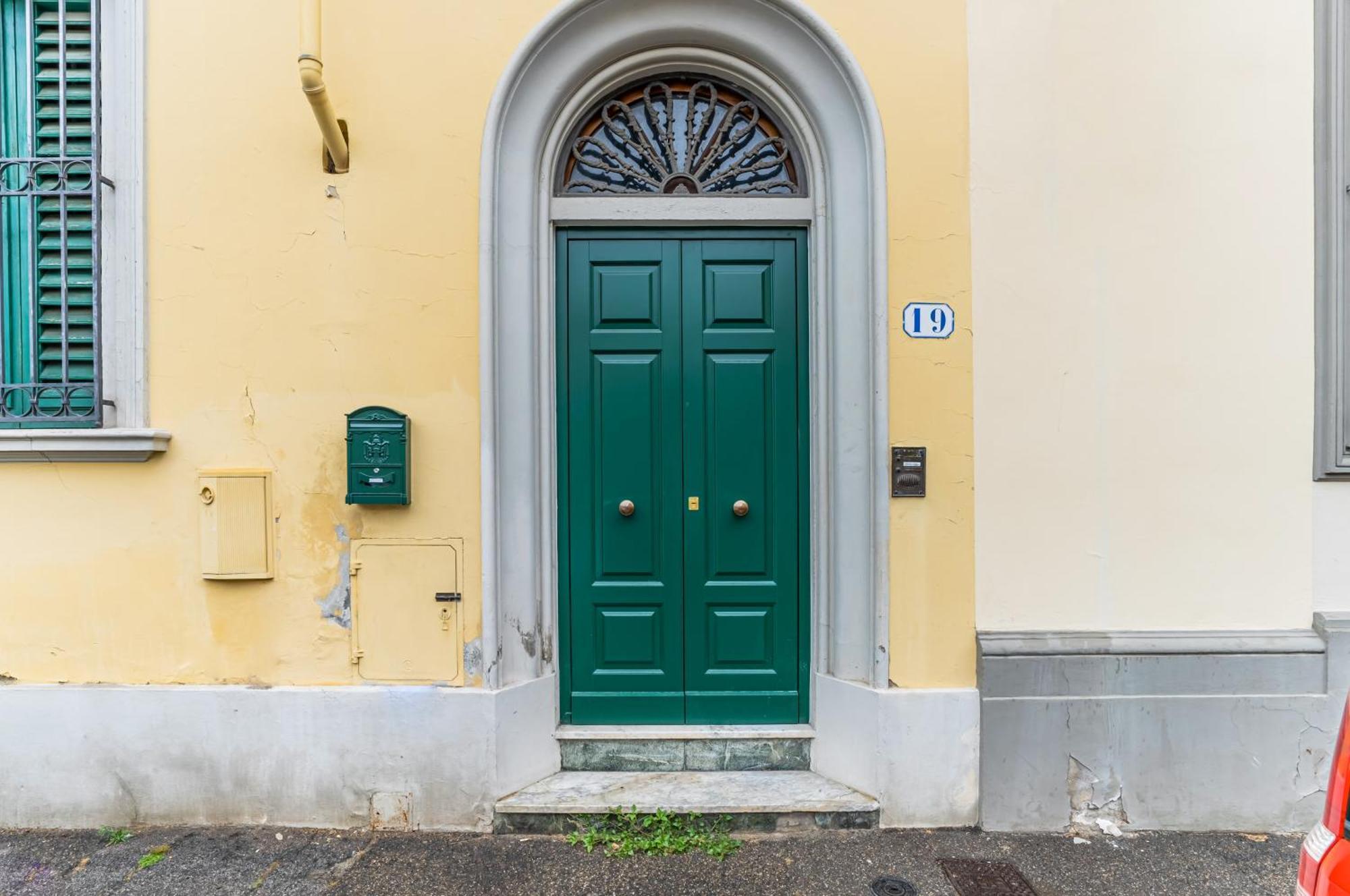Bright Apartment With Private Garden And Balcony Florence Extérieur photo