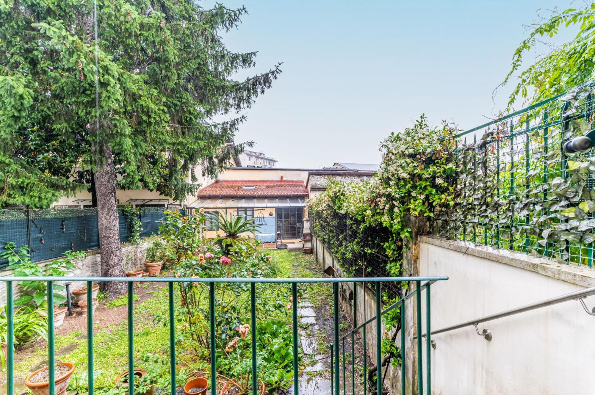 Bright Apartment With Private Garden And Balcony Florence Extérieur photo